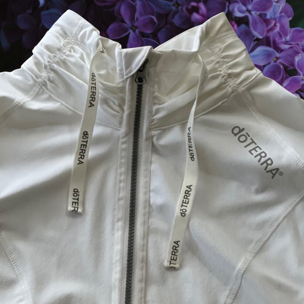 NWOT DoTerra Aroma Tools White Jacket 2XL